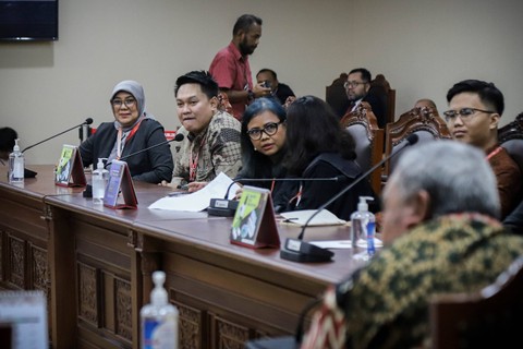 Sidang MKMK terkait dugaan pelanggaran etik Ketua MK Anwar Usman dkk, dengan agenda pemeriksaan pelapor di Gedung Mahkamah Konstitusi, Jakarta, Selasa (31/10/2023). Foto: Jamal Ramadhan/kumparan