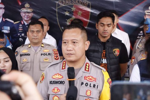 Kapolresta Bandung, Kombes Kusworo Wibowo saat pers rilis kasus penusukan di Mapolresta Bandung. Foto: Dok. Istimewa