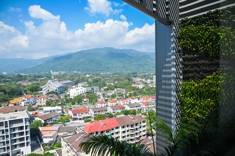 Pemandangan Pulau Pinang dari Rooftop Island Hospital untuk Pasien Selama Dirawat (19/10) Foto: Dok: MHTC.