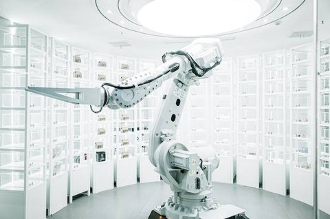 Ilustrasi Jabarkan Makna Elemen Tingkah Laku Behaviour dalam Sebuah Robot. Sumber: Unsplash/Zhenyu Luo