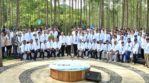 Presiden Jokowi saat menghadiri Kompas 100 CEO Forum di Ibu Kota Negara (IKN) Nusantara di Penajam Paser Utara, Kalimantan Timur, Kamis (2/11/2023). Foto: Vico/Biro Pers Sekretariat Presiden