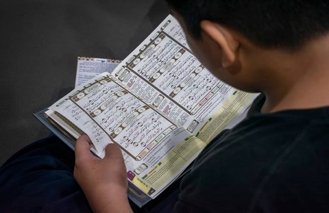 Ilustrasi Bacaan Surat Al Ikhlas  Sumber Unsplash/Masjid Pogung Dalangan