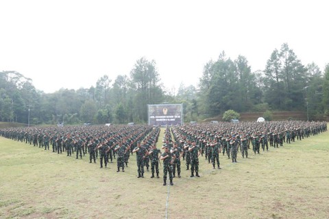 Kepala Staf Angkatan Darat (KSAD) Jenderal TNI Agus Subiyanto, S.E., M.Si., mengumpulkan 1.014 Komandan Satuan (Dansat) jajaran TNI AD. Foto: Dok. TNI AD
