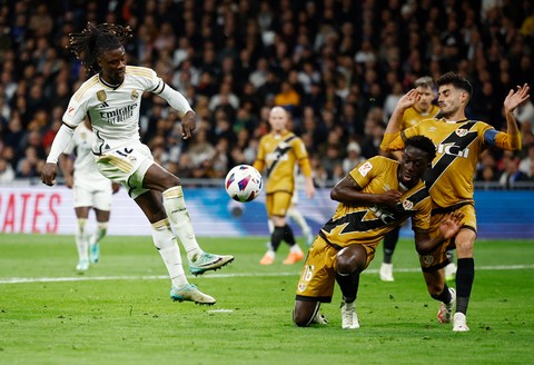 aPertandingan Real Madrid vs Rayo Vallecano pada Senin (6/11) dini hari WIB. Foto: REUTERS/Juan Medina