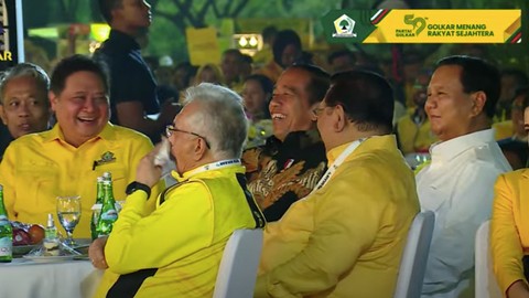 Airlangga Hartarto, Presiden Jokowi dan Prabowo Subianto menghadiri HUT Partai Golkar.   Foto: Tangkapan Layar You Tube Partai Golkar