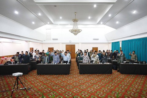 Relawan Jaringan Ganjar Nusantara (JAGA-NU) menggelar deklarasi dukungan ke Ganjar-Mahfud di Hotel Puri Khatulistiwa, Jalan Raya Jatinangor, Cibeusi, Kecamatan Jatinangor, Kabupaten Sumedang, Jabar, Senin (6/11/2023).  Foto: Dok. Istimewa