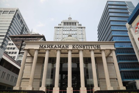 Suasana gedung Mahkamah konstitusi (MK) di jalan Medan Merdeka Barat, Jakarta Pusat jelang sidang pembacaan putusan MKMK, Selasa (7/11/2023). Foto: Aditia Noviansyah/kumparan