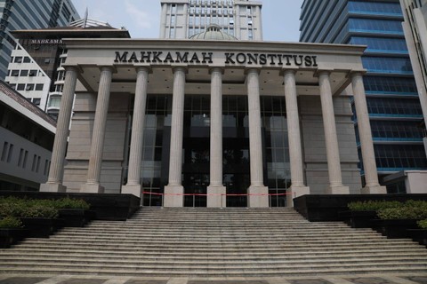 Suasana gedung Mahkamah konstitusi (MK) di jalan Medan Merdeka Barat, Jakarta Pusat jelang sidang pembacaan putusan MKMK, Selasa (7/11/2023). Foto: Aditia Noviansyah/kumparan