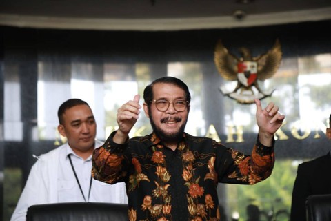 Hakim Mahkamah Konstitusi (MK) Anwar Usman menggelar konferensi pers setelah dicopot dari Ketua MK setelah terbukti melakukan pelanggaran etik di gedung MKRI, Jakarta, Rabu (8/11/2023). Foto: Aditia Noviansyah kumparan