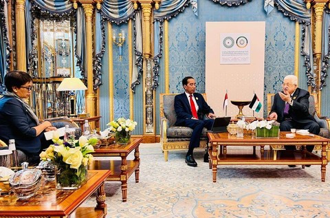 Presiden Jokowi bertemu Presiden Palestina Mahmoud Abbas di Riyadh, Arab Saudi, Sabtu (11/11). Dok. Biro Pers Sekretariat Presiden