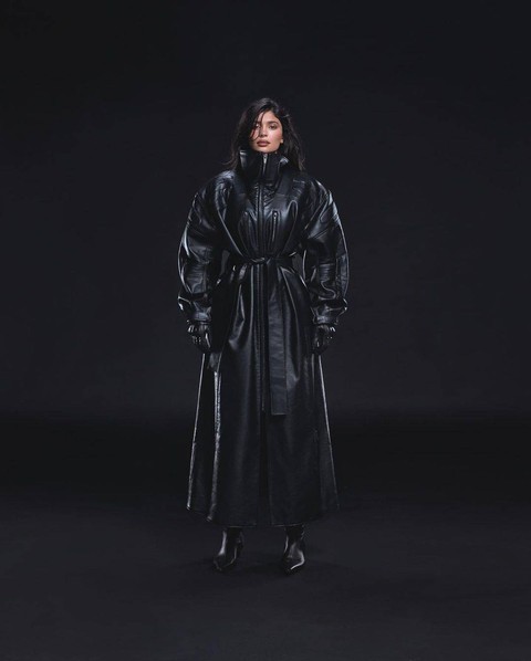 Koleksi busana dari brand fashion Khy milik Kylie Jenner. Foto: Instagram/khy