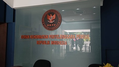 Kantor Dewan Kehormatan Penyelenggara Pemilu (DKPP), Jakarta Pusat, Kamis (16/11/2023). Foto: Fadlan/kumparan