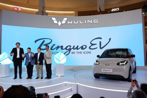 Peluncuran mobil listrik Wuling BinguoEV di Tangerang, Kamis (16/11/2023). Foto: Aditya Pratama/kumparan