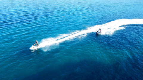 Ilustrasi kompetisi jetski. Foto: Aerial-motion/Shutterstock