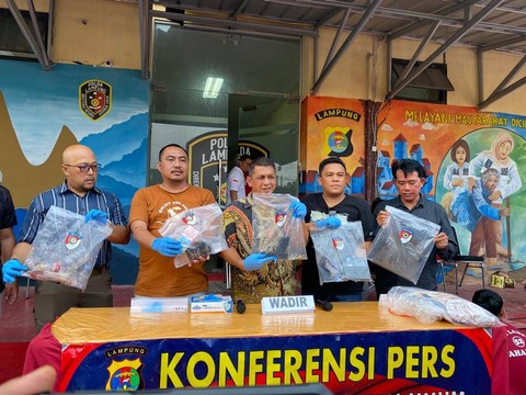 Barang bukti yang diamankan. | Foto: Sinta Yuliana/Lampung Geh