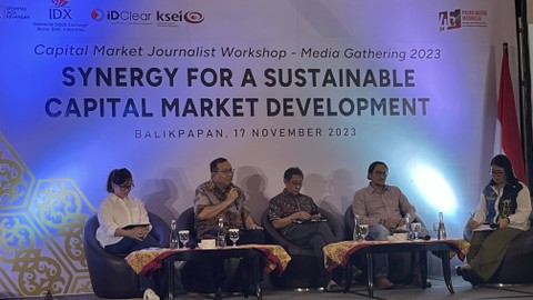 Direktur Utama Bursa Efek Indonesia (BEI) Iman Rachman dalam diskusi Capital Market Journalist Workshop di Balikpapan pada Jumat (17/11/2023). Foto: Widya Islamiati/kumparan