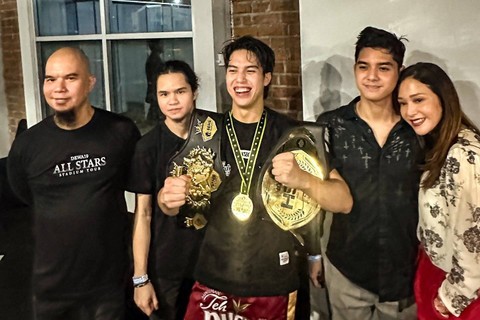 El Rumi menang tinju lawan Jefri Nichol. Foto: Instagram/@elelrumi