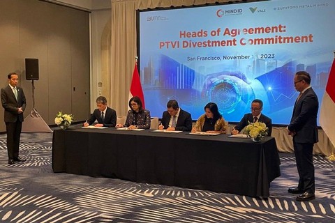 Penandatanganan perjanjian pendahuluan divestasi PT Vale Indonesia. Foto: Vale Indonesia