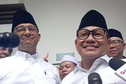 Anies Baswedan dan Muhaimin Iskandar menghadiri Ijtima Ulama di Masjid Az Zikra, Sentul, Jawa Barat, Sabtu (18/11/2023).  Foto: Dok. Istimewa