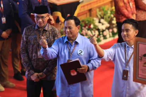 Capres Prabowo Subianto dan cawapres Gibran Rakabuming di KPU RI, Jakarta, Selasa (14/11/2023). Foto: Dok. Istimewa