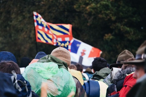 Berapa ukuran bendera gugus depan. Foto Hanya Ilustrasi. Sumber foto: Unsplash/Maël BALLAND