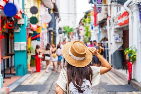 Ilustrasi liburan ke luar negeri. Foto: kitzcorner/Shutterstock
