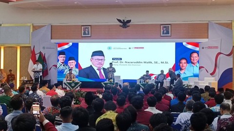 Suasana acara dialog publik PP Muhammadiyah yang hadiri oleh Prabowo Subianto di Universitas Muhammadiyah Surabaya, Jumat (24/11/2023). Foto: Farusma Okta Verdian/kumparan