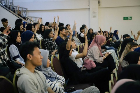 Sejumlah peserta acara kumparan Anak Bangsa Curhat (ABC) di FIB Universitas Indonesia, Depok, Jumat (24/11/2023). Foto: Jamal Ramadhan/kumparan