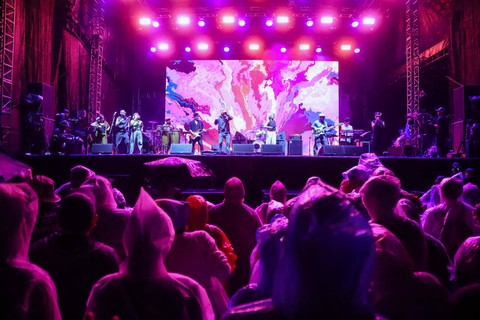 Penampilan Maliq & D'Essentials saat Joyland Festival 2023 di Baseball Hall, Kawasan Gelora Bung Karno, Senayan, Jakarta, Sabtu (25/11/2023). Foto: Jamal Ramadhan/kumparan