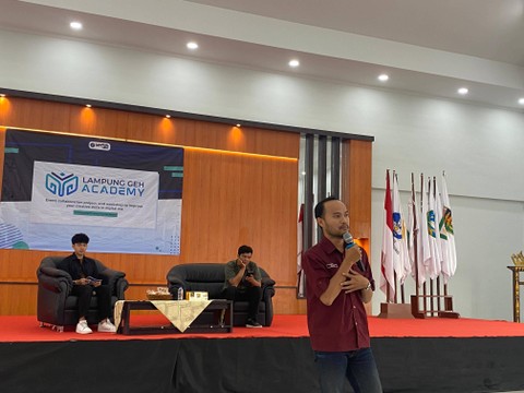 Anggota Pewarta Foto Indonesia (PFI) Tama Yudha Wiguna. | Foto: Sinta Yuliana/Lampung Geh