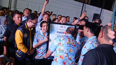 Ketua TKN Prabowo-Gibran, Rosan Roeslani dalam acara peresmian Headquarter Tim Fanta Prabowo-Gibran di Menteng, Jakarta Pusat, Minggu (26/11/2023). Foto: Zamachsyari/kumparan
