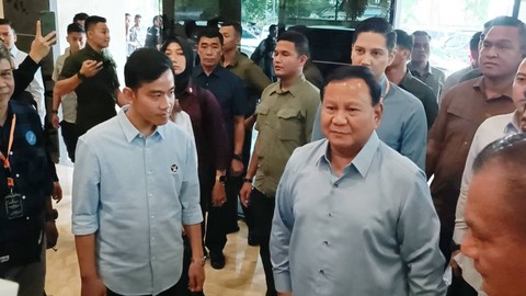 Pasangan Capres-cawapres Nomor Urut 2, Prabowo-Gibran menghadiri acara Rakornas Sentra Penegakkan Hukum Terpadu di Hotel Grand Sahid Jaya, Jakarta Pusat, Senin (27/11/2023). Foto: Zamachsyari/kumparan