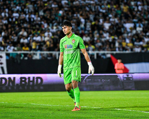 Pemain Persib Bandung, Kevin Ray Mendoza. Foto: Instagram/@kevinraymendoza