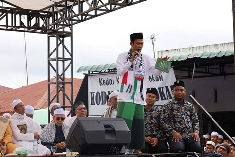 Tausiyah Ustaz Abdul Somad (UAS) pada Seabad Tuan Guru Syekh Abdul Wahab Rokan, di Besilam, Langkat, Minggu (26/11). Foto: Dok. Istimewa