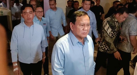 Pasangan nomor urut 2 Prabowo-Gibran hadiri Rakornas TKN Prabowo-Gibran di Hotel Borobudur, Jakarta, Jumat (1/12/2023). Foto: Zamachsyari/kumparan