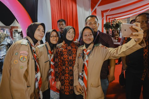Siti Atikoh dalam acara Malam Gala Dinner "Peumulia Jamee" Musyawarah Nasional Gerakan Pramuka XI di Balee Meuseuraya Aceh, Banda Aceh, Jumat (1/12/2023). Foto: Dok. Istimewa