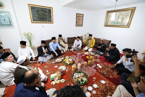 Calon presiden nomor urut 2, Prabowo Subianto bersilaturahmi ke Pondok Pesantren (Ponpes) Cipasung, Sabtu (2/12).  Foto: Dok. Istimewa