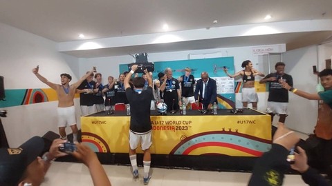 Selebrasi Timnas U-17 Jerman usai pastikan juara Piala Dunia U-17 2023 di Stadion Manahan Solo, Sabtu (2/12/2023).  Foto: kumparan