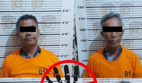 Dua tersangka kasus dugaan korupsi proyek pekerjaan pengelolaan dan pengembangan sistem air limbah domestik yang ditahan Polres Metro. | Foto : Dok. Polres Metro