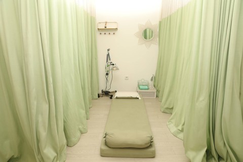 Anaila Bekam Akhwat, layanan bekam khusus untuk perempuan. Foto: Dok. Istimewa