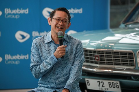 Direktur Utama PT Blue Bird Tbk Adrianto Djokosoetono menghadiri acara peluncuran armada taksi terbaru di Kantor Pusat Bluebird. Foto: Aditia Noviansyah/kumparan