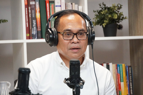 Pakar Hukum Internasional Hikmahanto Juwana dalam program DipTalk kumparan. Foto: Dicky Adam Sidiq/kumparan