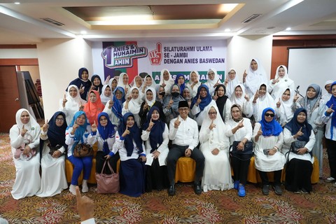 Capres nomor urut 1 Anies Baswedan bersilaturahmi dengan ulama se-Jambi, Kamis (14/12/2023). Foto: Dok. Istimewa