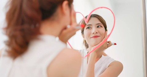Ilustrasi Merayakan Valentine untuk Jomblo. Foto: aslysun/Shuttterstock
