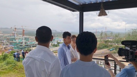 Cawapres Koalisi Indonesia Maju, Gibran Rakabuming Raka, meninjau kawasan Ibu Kota Negara (IKN) di Kalimantan Timur, Sabtu (16/12/2023). Foto: Dok. Istimewa