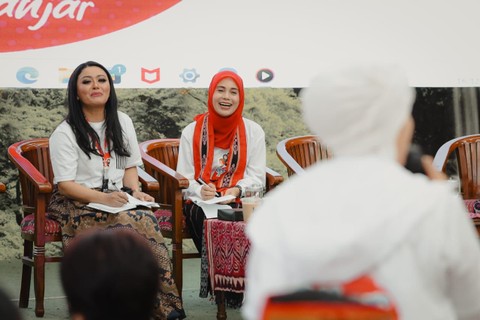 Siti Atikoh dalam Rapat Koordinasi Nasional (Rakornas) 2023 Perempuan Indonesia Pilih Ganjar (Pijar) di Kantor DPP PDI Perjuangan, Menteng, Jakarta Pusat, pada Sabtu (16/12/2023). Foto: Dok. Istimewa