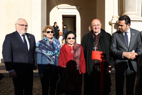 Presiden ke-5 RI yang juga Ketum PDIP Megawati Soekarnoputri usai bertemu dengan Paus Fransiskus di Istana Apostolik, Vatikan, pada Senin (18/12/2023). Foto: PDIP
