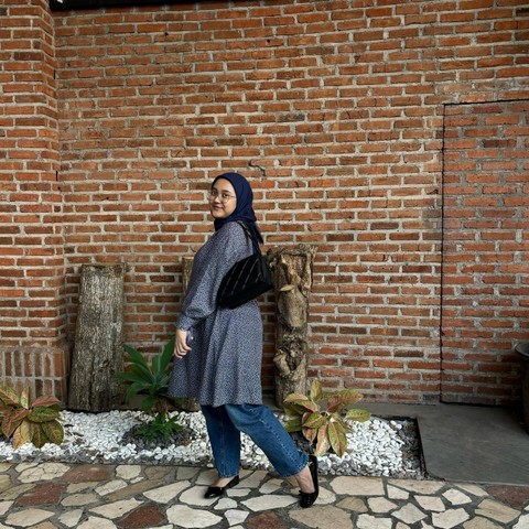 Kondisi Putri Sulung Harry Kahitna, Oriza Violinar, usai tangan kanan diamputasi. Foto: Instagram/@theviolinar
