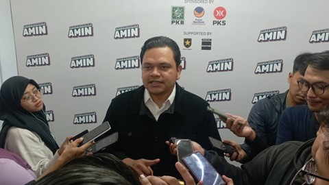 Juru Bicara Timnas AMIN, Billy David Nerotumilena, saat diwawancarai wartawan di Posko Timnas AMIN, Diponegoro 10, Menteng, Jakarta Pusat, Rabu (20/12/2023). Foto: Fadlan Nuril Fahmi/kumparan