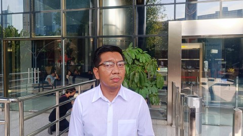 Peneliti ICW Kurnia Ramadhana saat dijumpai usai mengikuti acara KPK mendengar, Kamis (21/12/2023). Foto: Thomas Bosco/kumparan